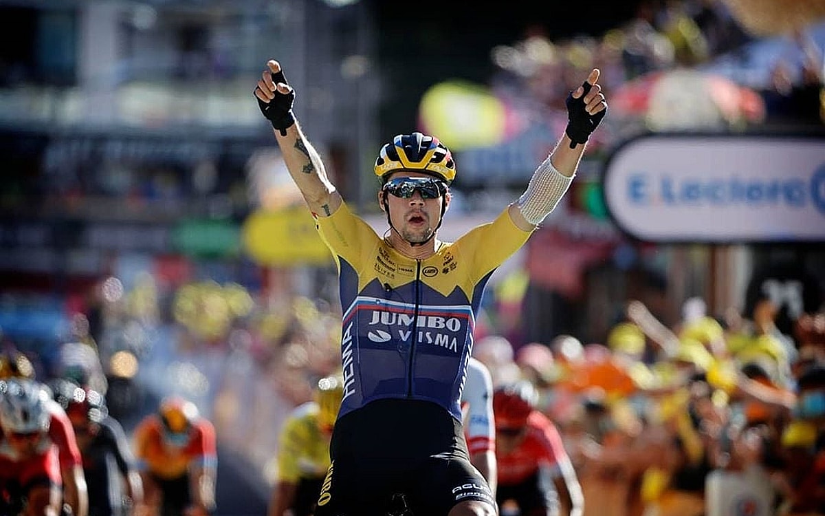 Tour of Spain: Kuss clings onto red jersey as Roglic wins 17th stage