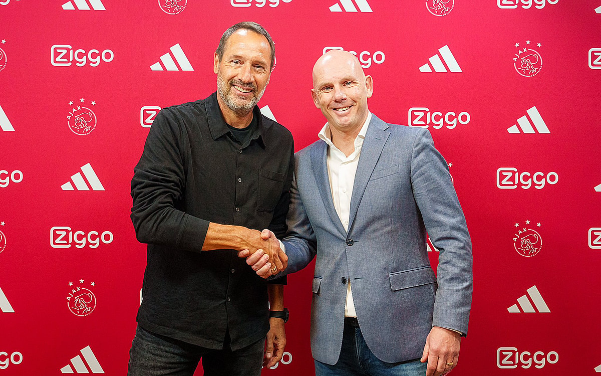 Ajax appoint former player Van't Schip as interim coach