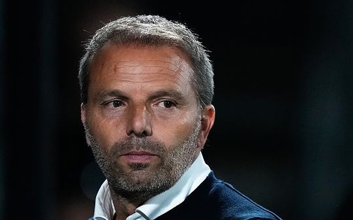 Ajax Fire Coach Steijn After Historically Poor Results