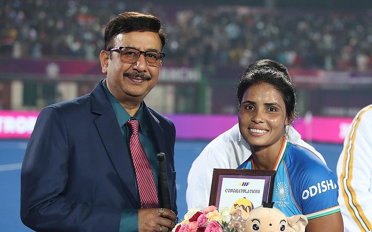 Hockey India congratulates Vandana Katariya on completing 300 international matches