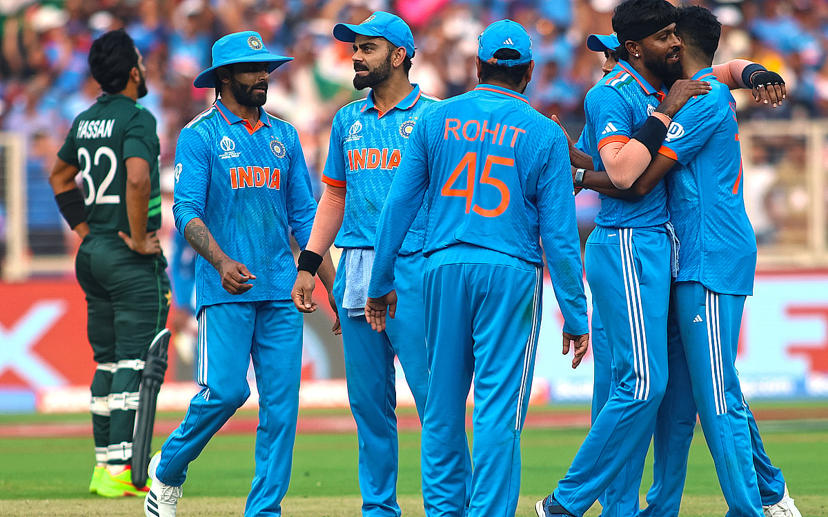 Men’s ODI WC: Bowlers Star With Clinical Performance As India Bowl Out Pakistan For 191