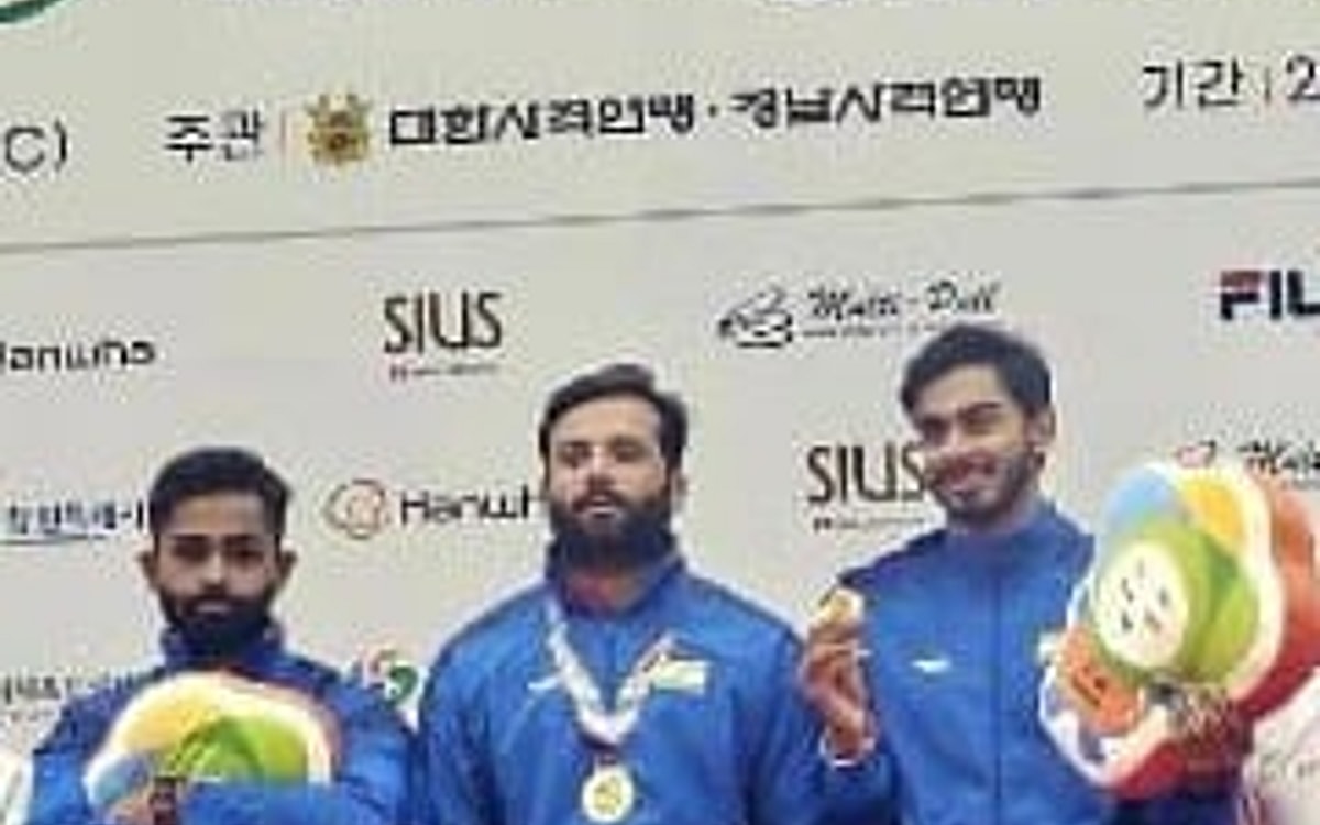 Men’s Skeet team of Ananat, Gurjoat, Angad strike gold in Asian Shooting Championship