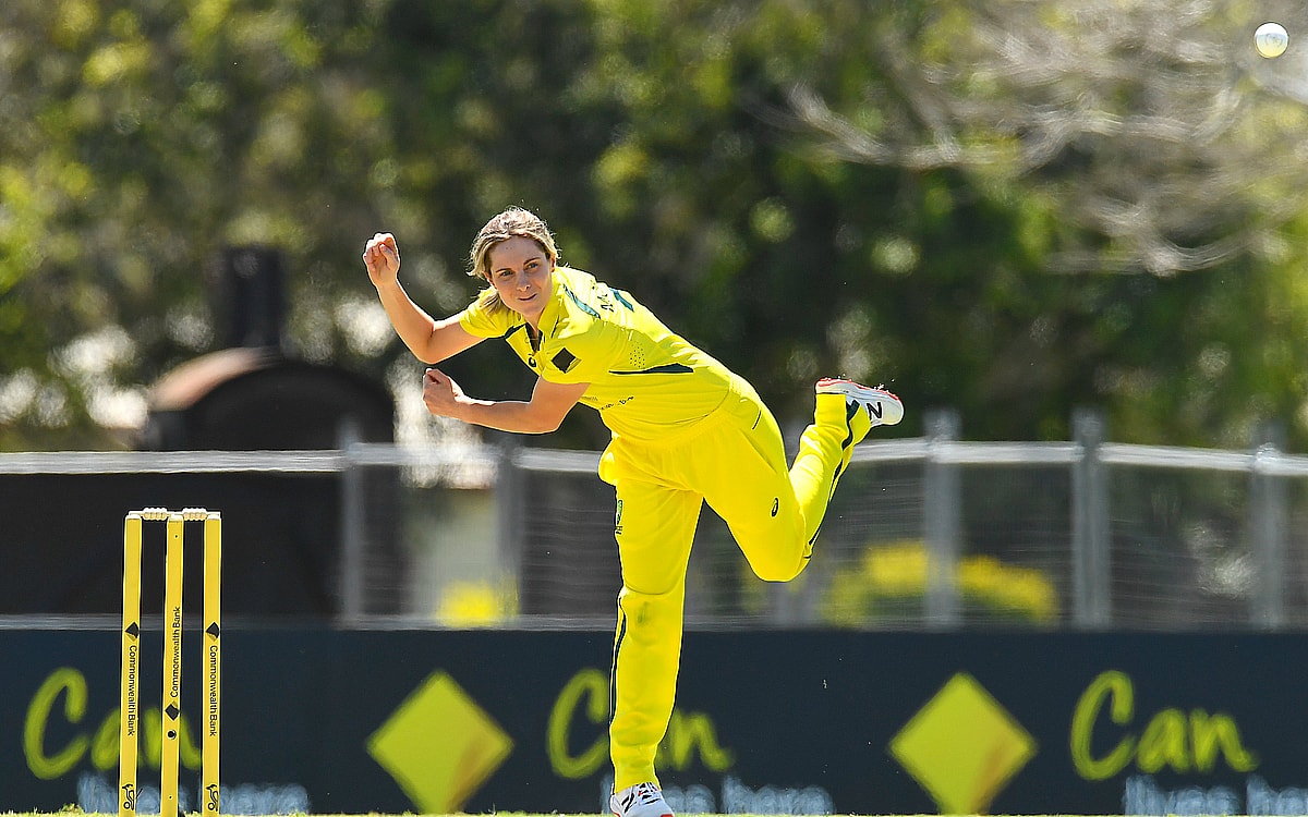 Sophie Molineux Ruled Out Of WBBL Due To Ongoing ACL Recovery