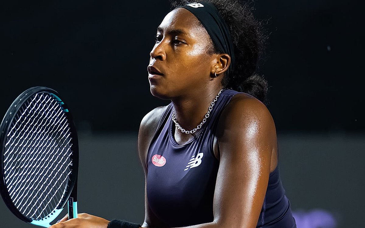 WTA Finals: Gauff Dominates Jabeur To Set Swiatek Showdown