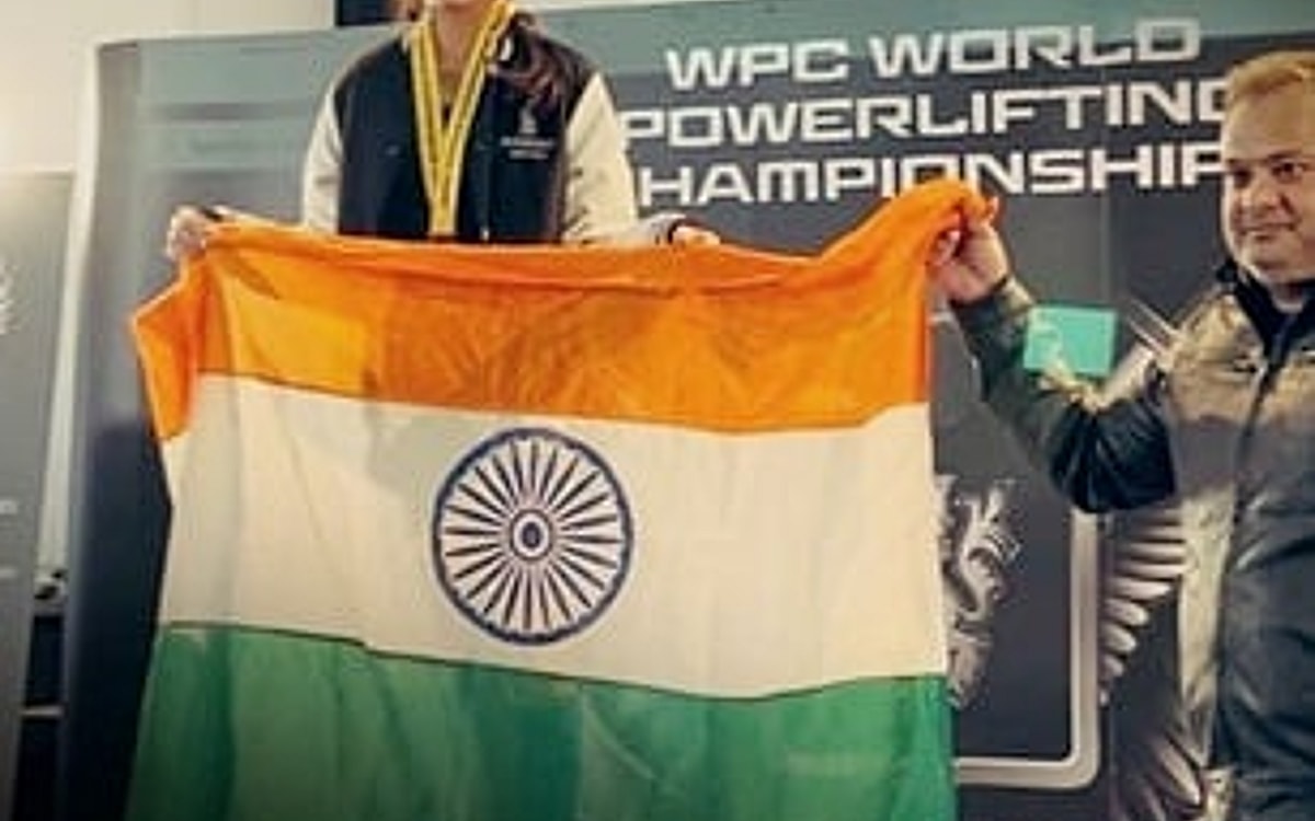 14-year-old Delhi Girl Sets Powerlifting World Record