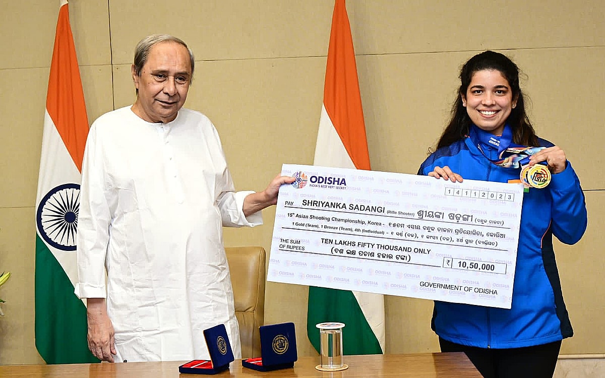 Naveen Patnaik Felicitates Shriyanka Sadangi For Her Multiple Medals In Asian Shooting Championship