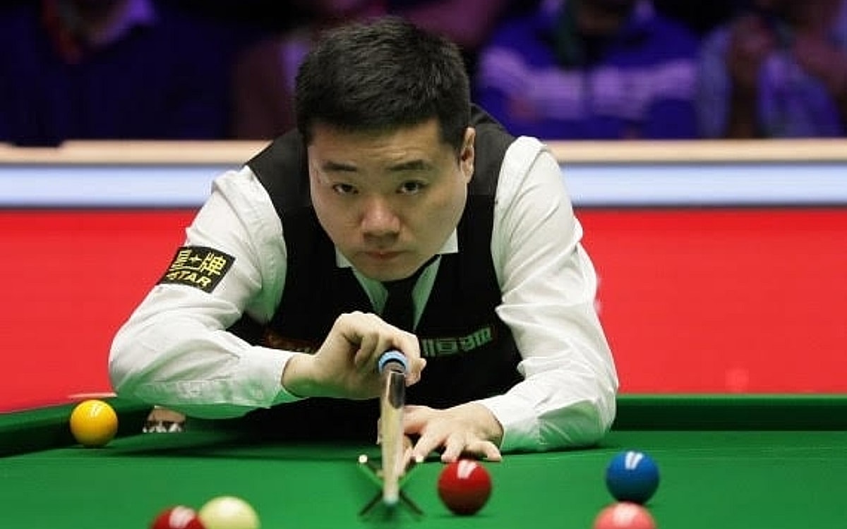 Unfit Ding Edges Allen At UK Snooker Championship