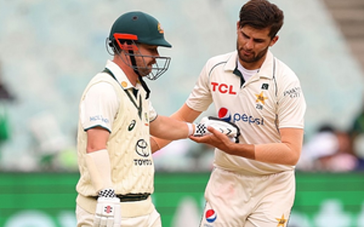 Australia reach 187/3 on a damp opening day at Melbourne