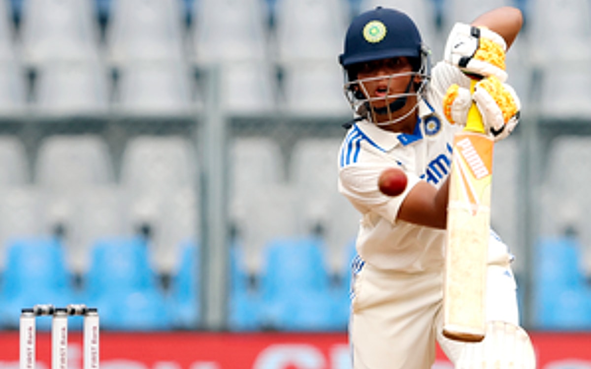 IND-W V AUS-W: India Reach 29/1 Chasing 76 As Historic Win Beckons