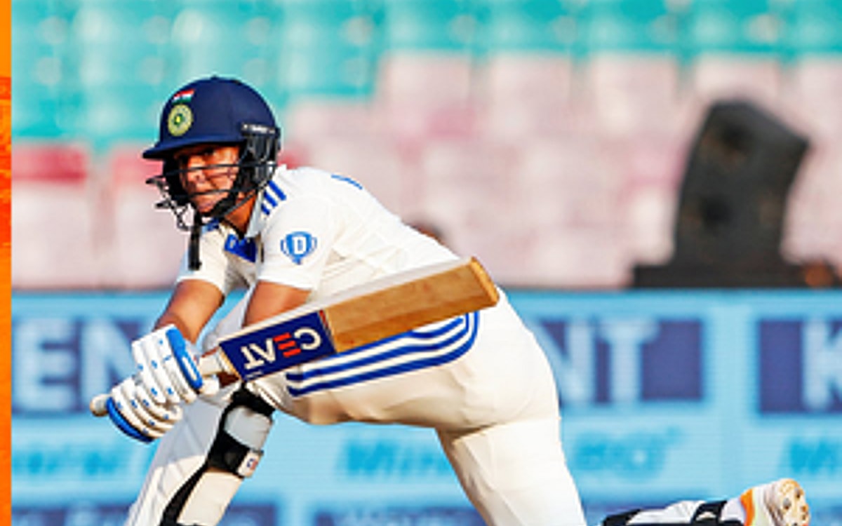 IND w v ENG W: Deepti's 5-7; Harman's 44* help India take control as 19 wickets fall on Day 2