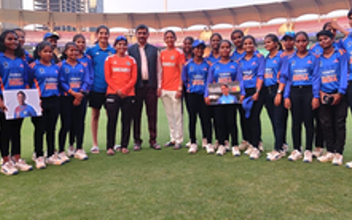 Indian Women s Blind Cricket Team Meet Harmanpreet Kaur, Amol Muzumdar After Series Win Over Nepal