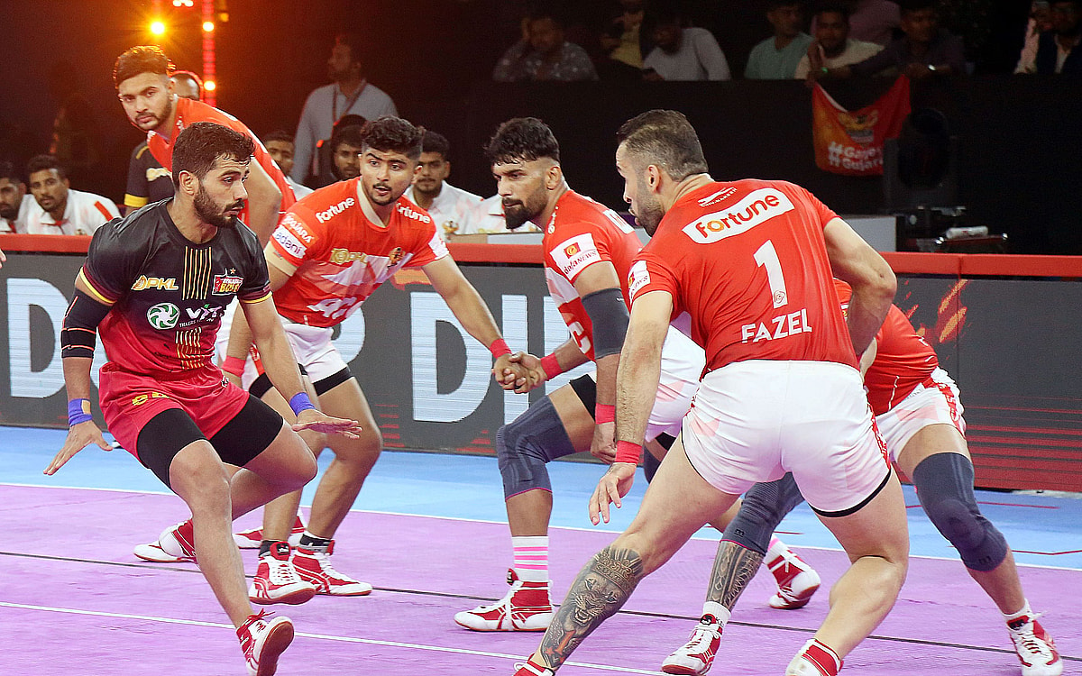 PKL 10: Sonu stars again as Gujarat Giants down Bengaluru Bulls in thriller