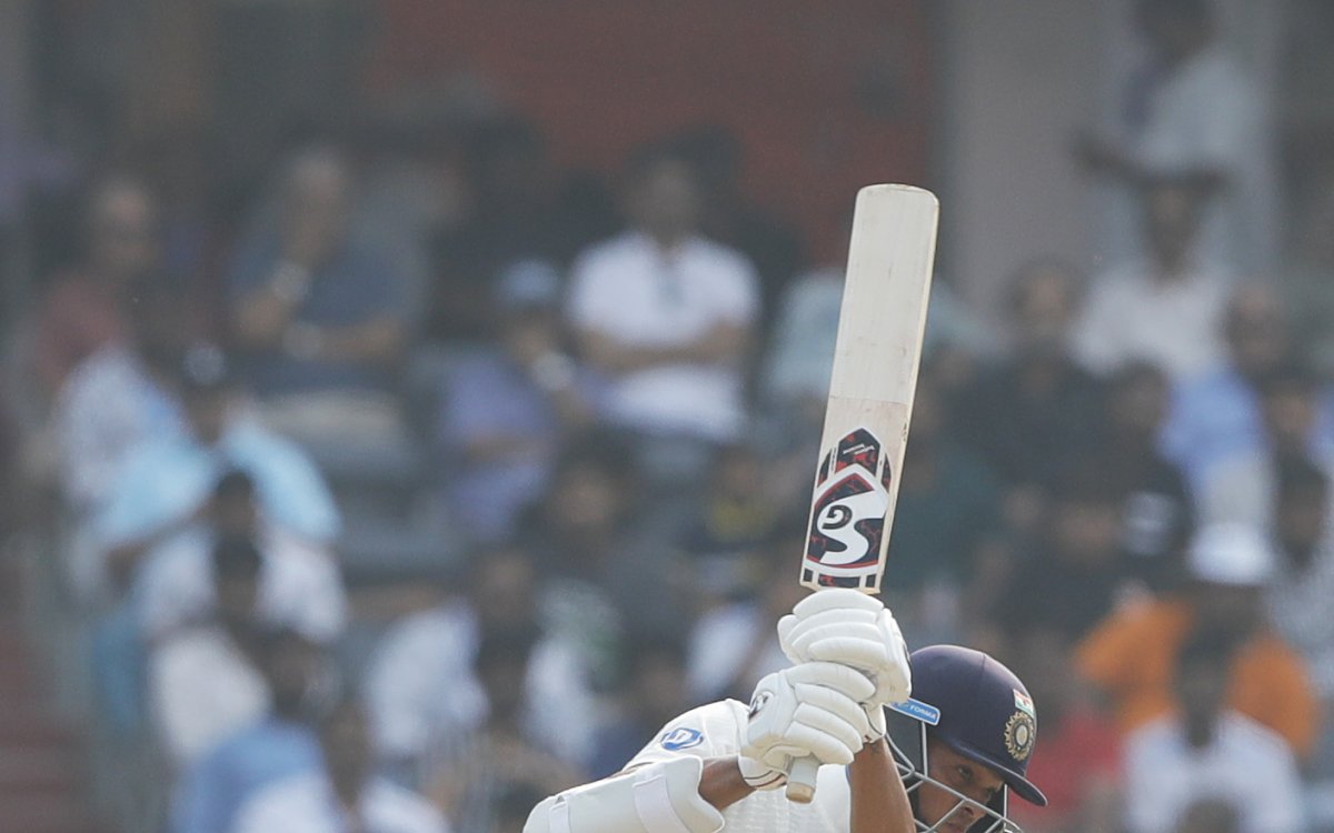 1st Test: Jaiswal’s blazing 76 leads India’s charge after spinners bowl out England for 246 (ld)