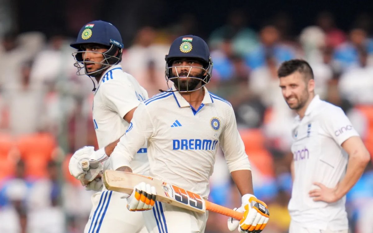 1st Test: K.L. Rahul, Ravindra Jadeja help India grab a commanding 175-run lead over England (ld)