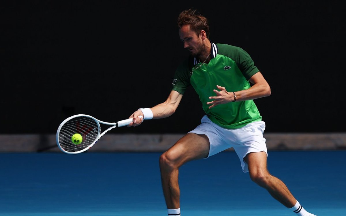 Australian Open: Medvedev Beats Hurkacz In 5-setter To Reach Semis