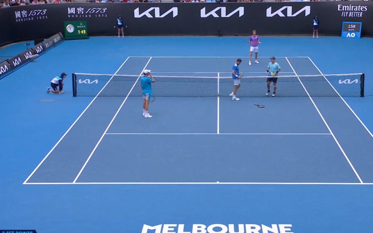 Australian Open: Umpiring blunder marred men's doubles third round match