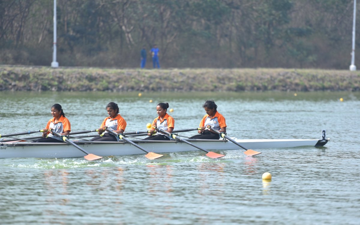 National Rowing C'ship: Services rowers set the early tone; M.P. dominate women's section