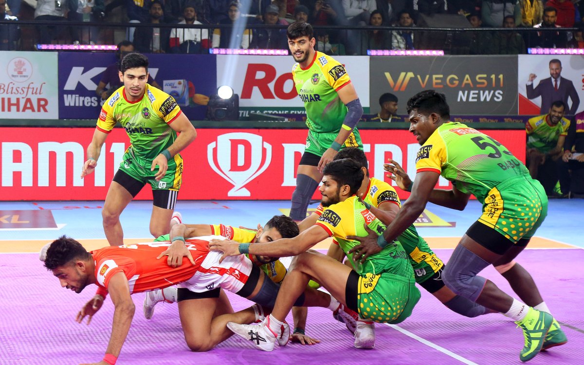 PKL 10: Defence helps Patna Pirates to huge win over Gujarat Giants