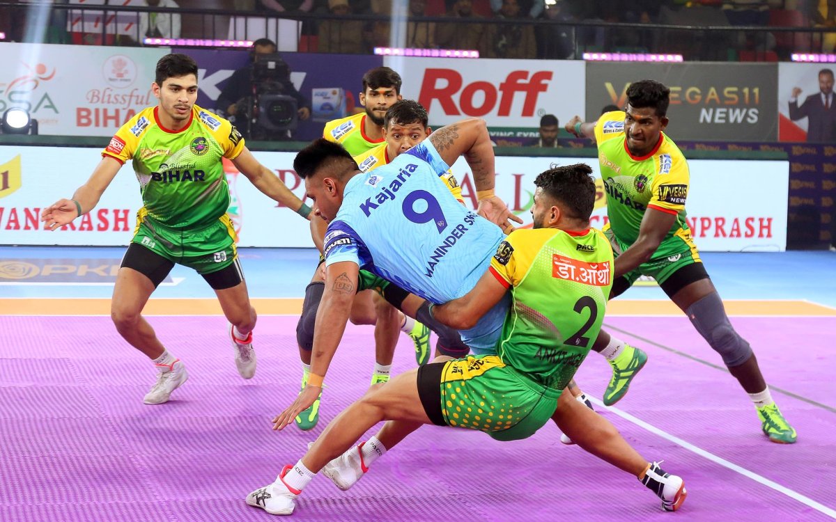 PKL 10: Patna Pirates beat Bengal Warriors by 16 points, High 5 for Mayur Kadam