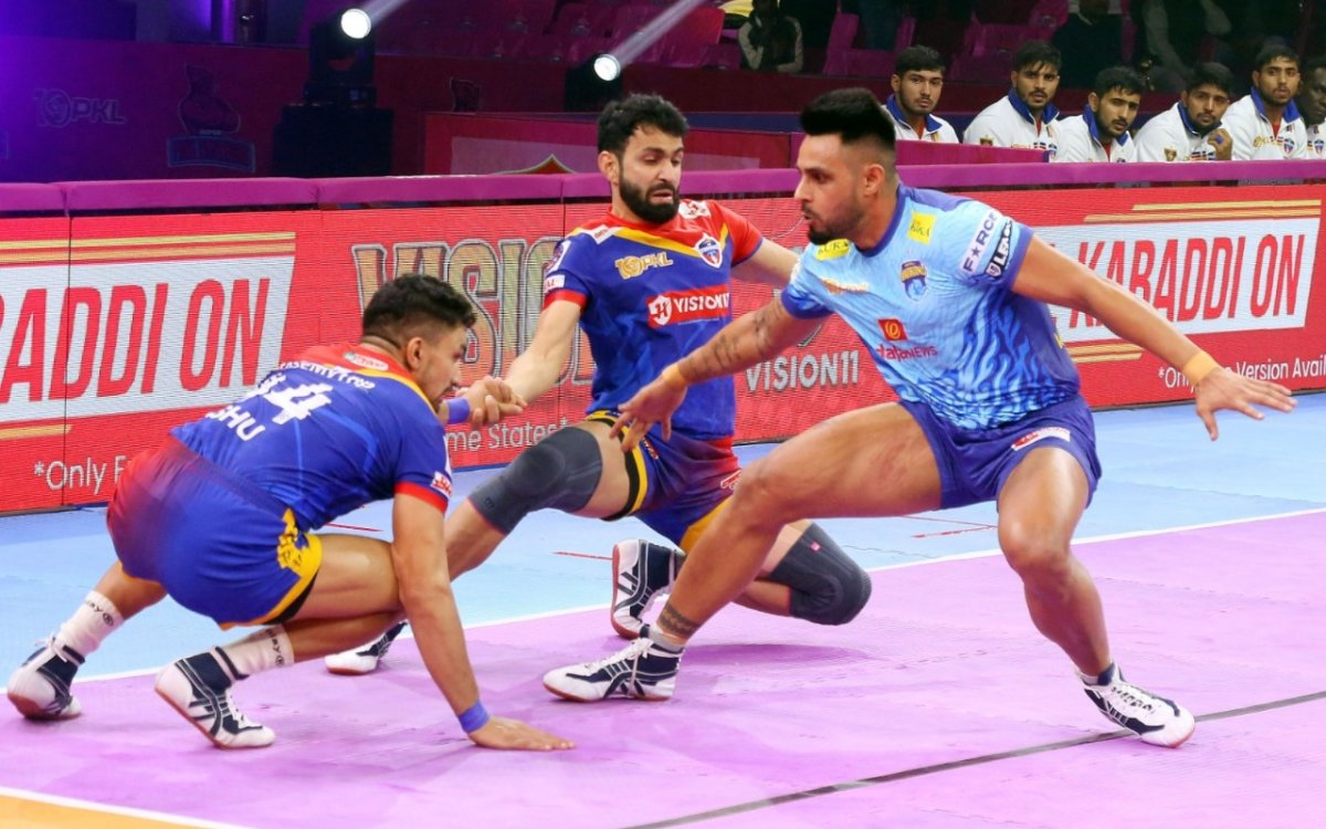 PKL 10: UP Yoddhas go down to Bengal Warriors 37-42, suffer fifth loss in a row