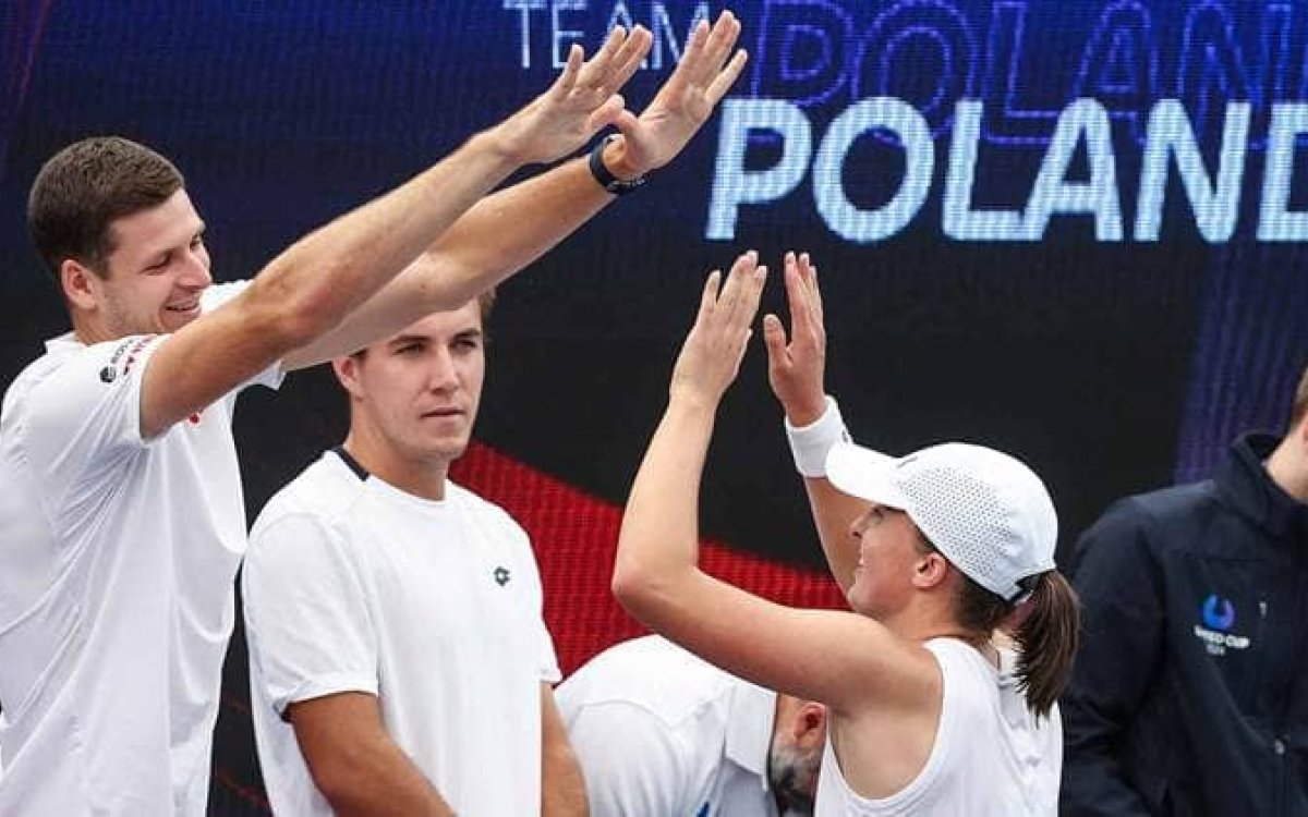 United Cup: Iga Swiatek and Hubert Hurkacz lead Poland into historic final