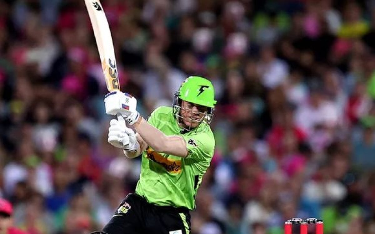 Warner's dramatic arrival: Helicopter to land on SCG for BBL showdown