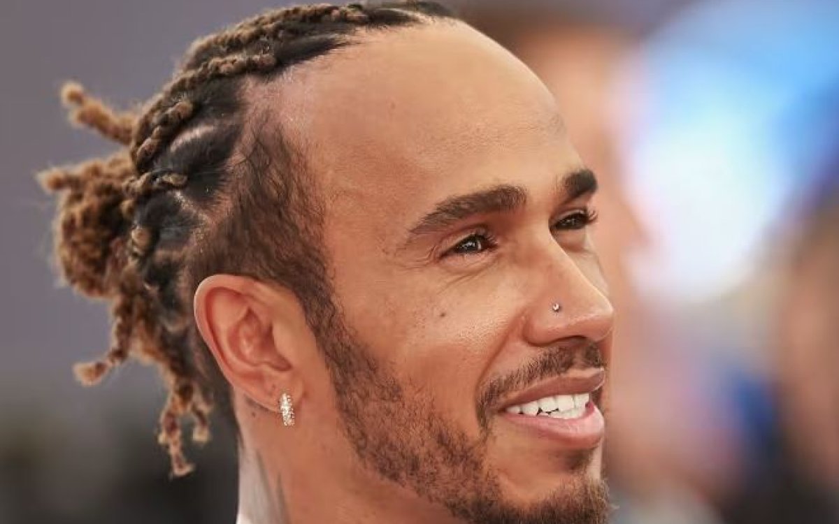 Ferrari confirm Lewis Hamilton as driver for 2025 F1 season