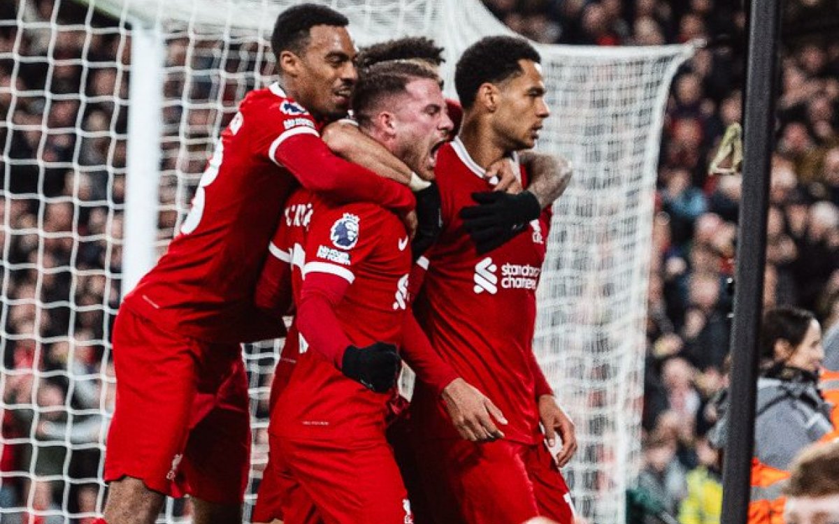 Liverpool Beat Luton To Move Four Points Clear At The Top