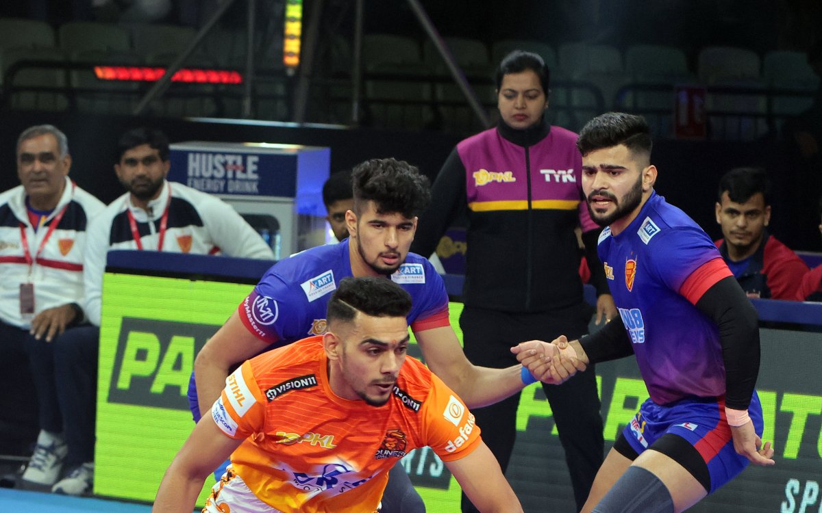 PKL 10: Puneri Paltan make it to playoffs after a thrilling 30-30 tie with Dabang Delhi