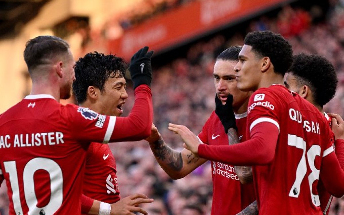 Premier League: Liverpool regain top spot with 3-1 win over Burnley