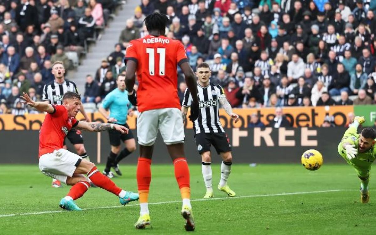 Premier League: Newcastle and Luton share spoils in 8-goal thriller