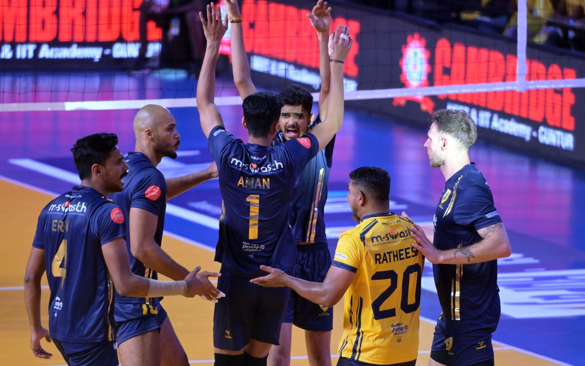 PVL Season 3: Chennai Blitz stun Kochi Blue Spikers with dominant performance at home