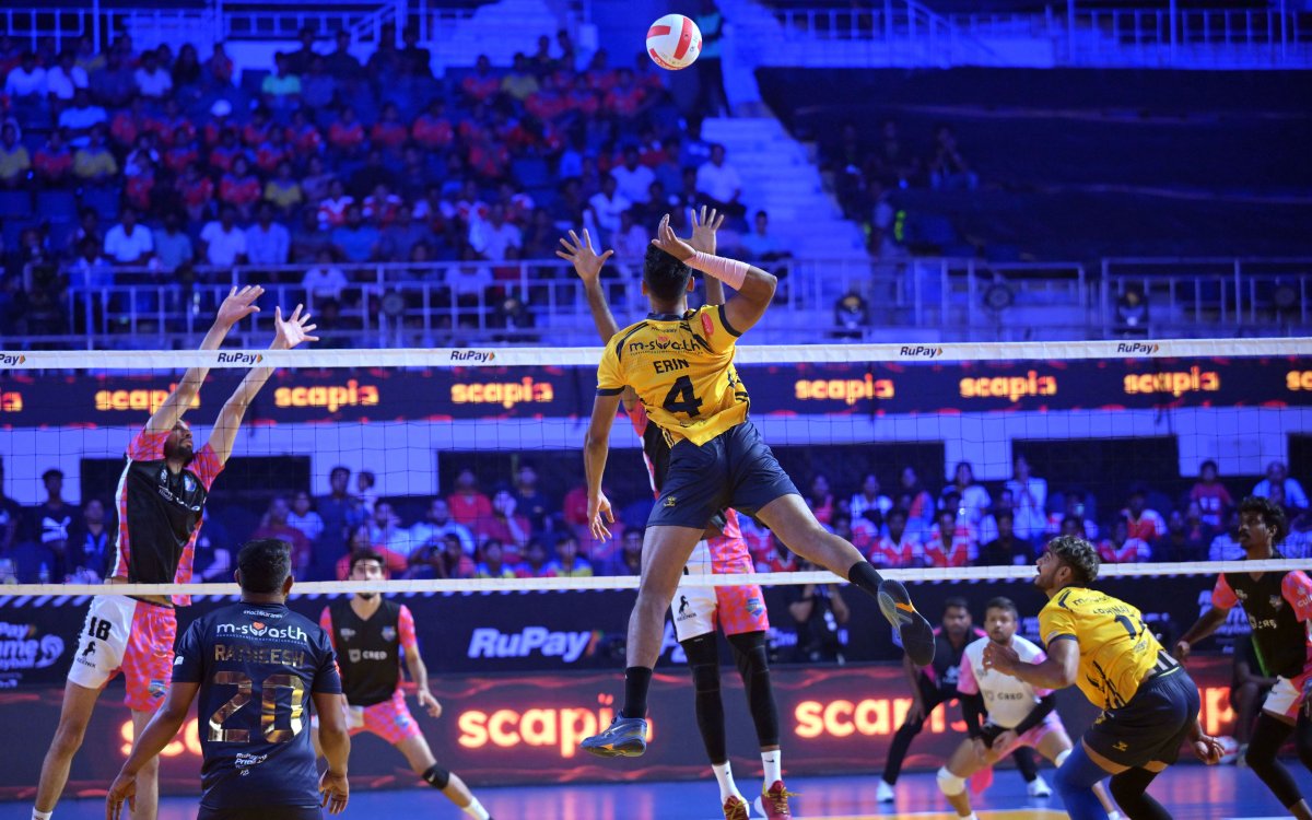 PVL Season 3: Mumbai Heroes Sail Past Kochi Blue Spikers To Get Another Win