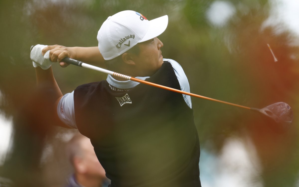 PGA TOUR Korea s Lee Charges Into Title Contention At Valspar Championship