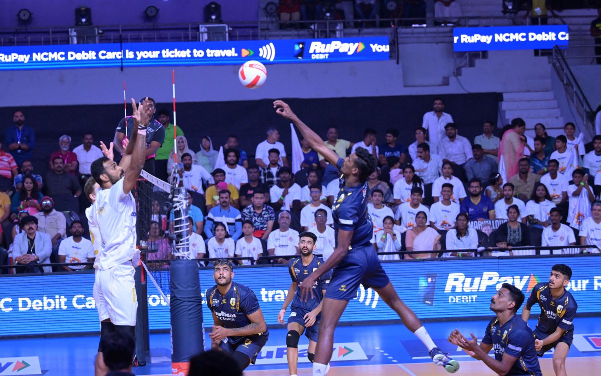 PVL Season 3: Ahmedabad Defenders beat Kochi Blue Spikers to regain top position