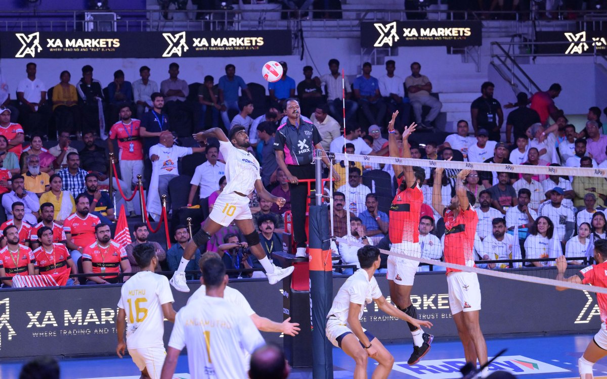 PVL Season 3: Calicut Heroes beat Ahmedabad Defenders, shake up Super 5s race