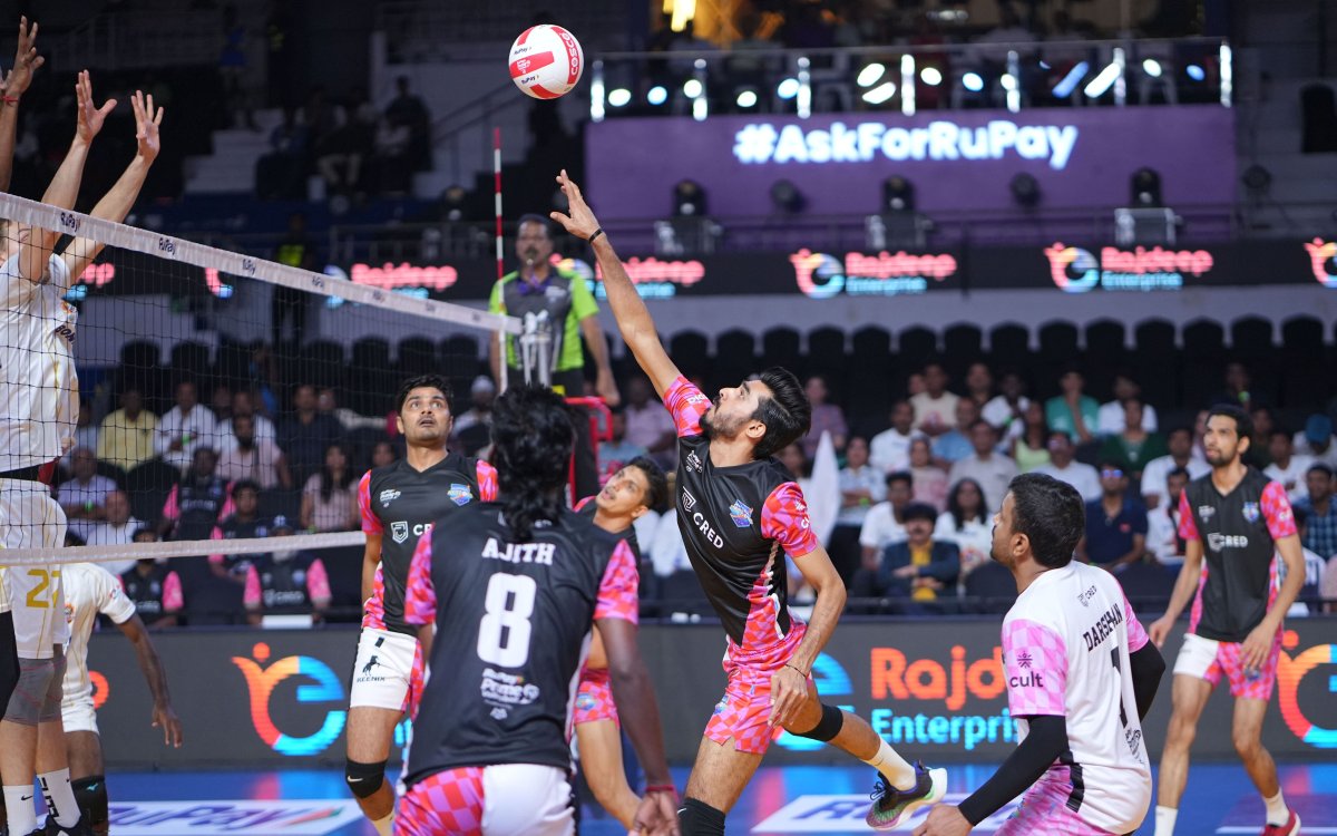 PVL Season 3: Mumbai Meteors pick crucial win against Ahmedabad Defenders in Super 5s stage