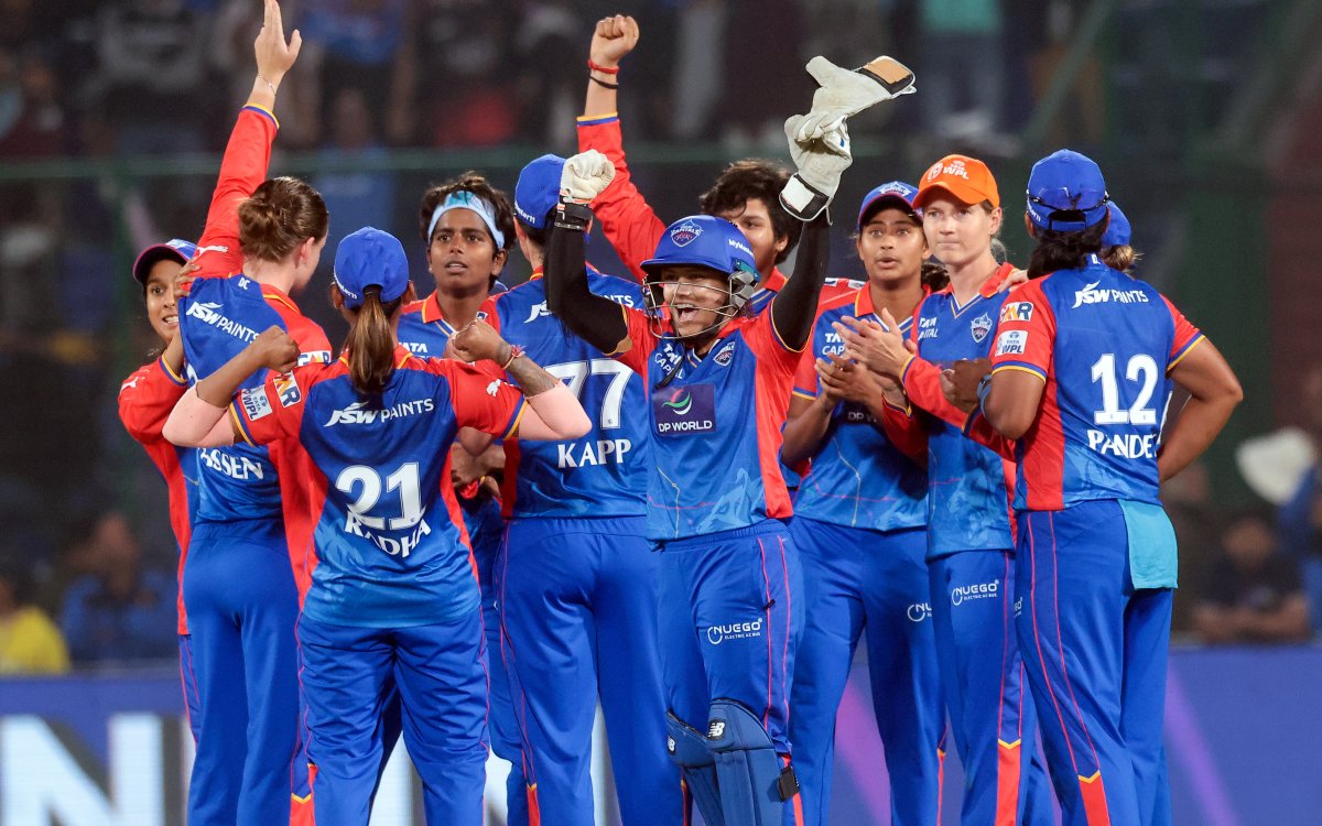 WPL 2024: Ghosh's effort goes in vain as Delhi Capitals beat RCB by 1 run, reach Playoffs