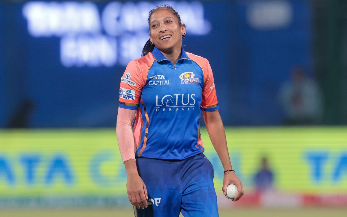 WPL 2024: MI's Shabnim Ismail bowls the fastest delivery in women's cricket