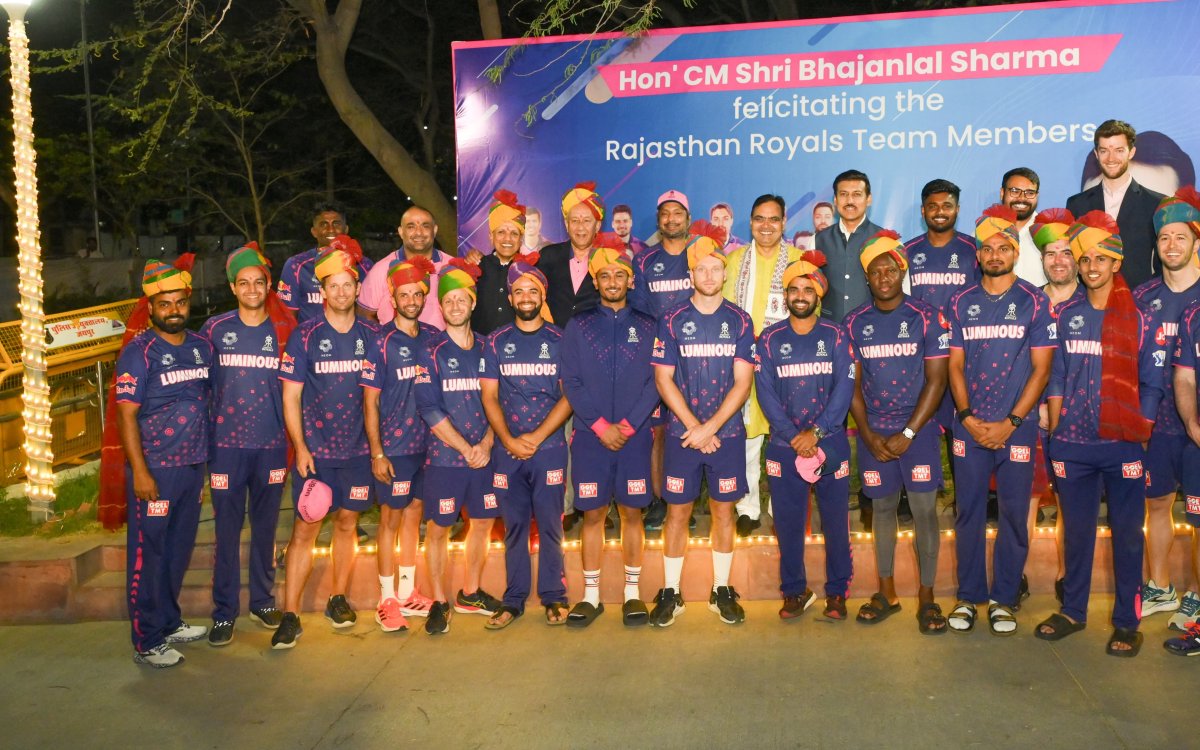 Rajasthan CM Felicitates Team Rajasthan Royals For Bagging IPL Top Slot