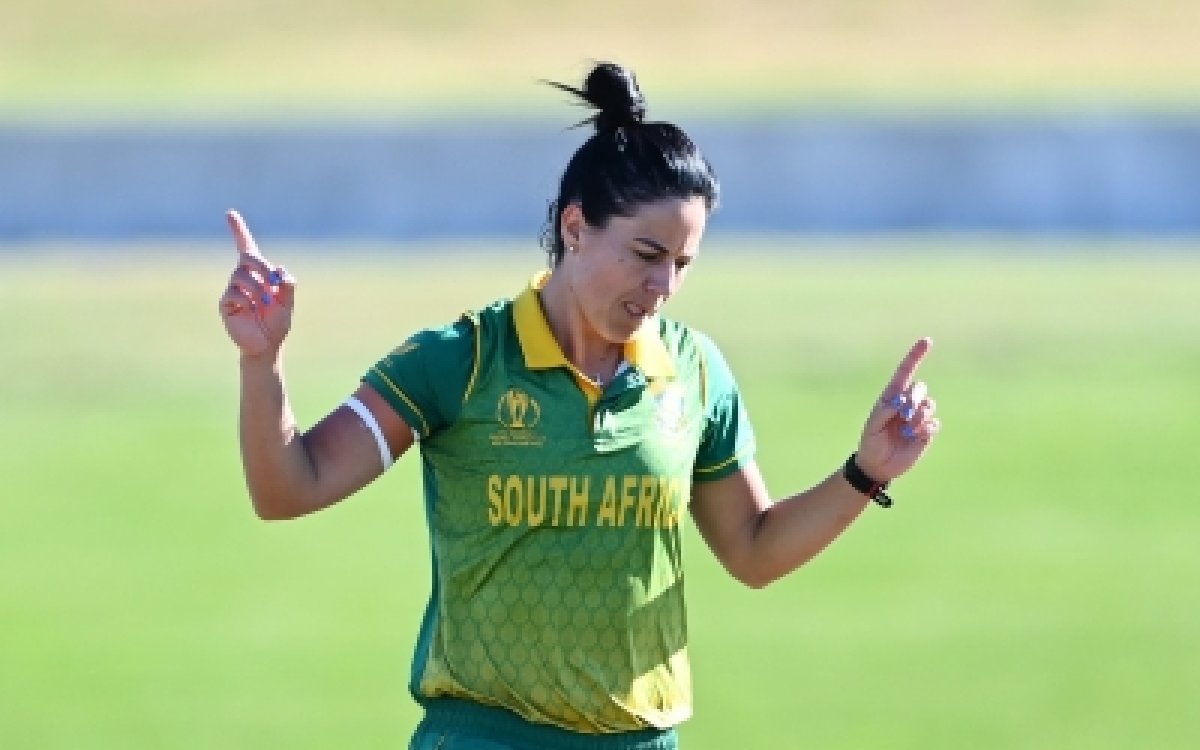 South Africa's Kapp reprimanded for swearing during ODI; second breach of ICC code in a week