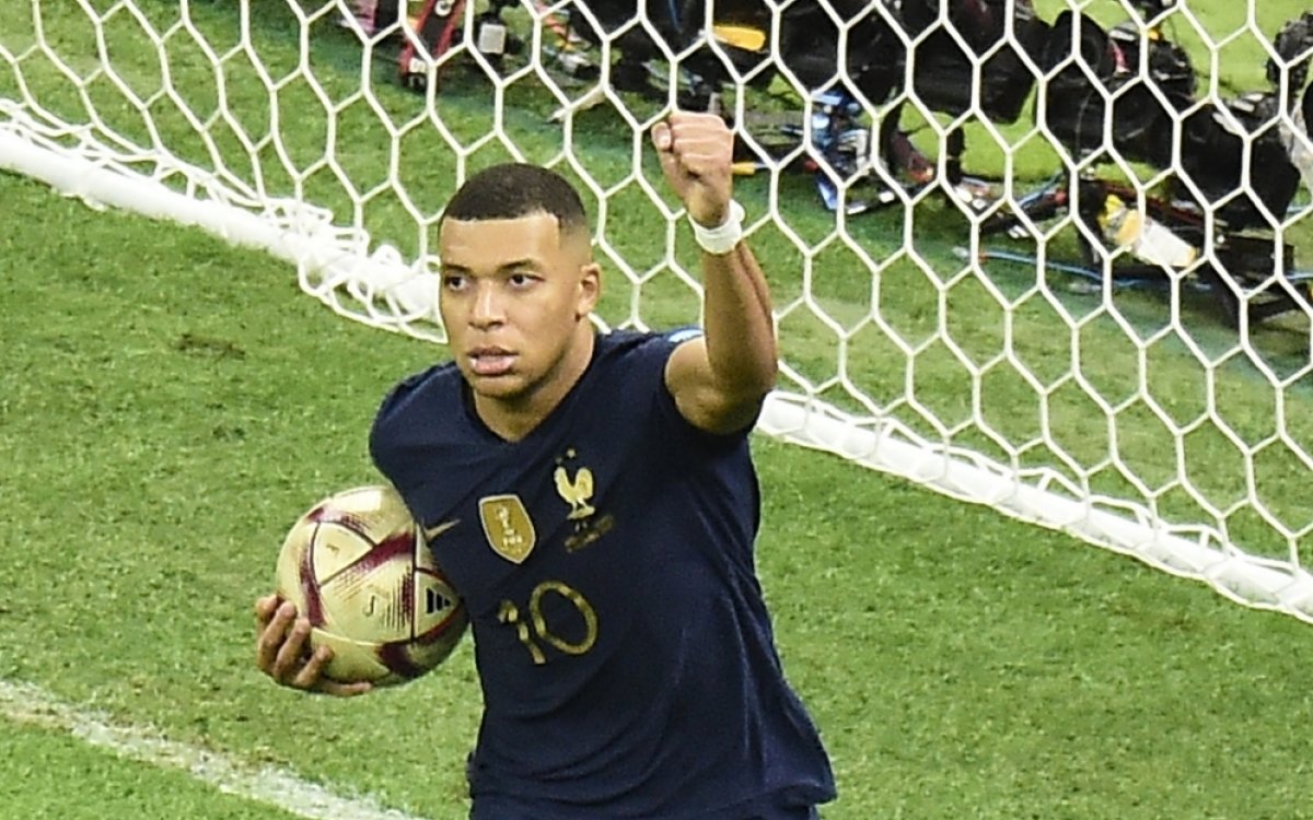 France prez Macron to meet Real Madrid chief Perez to discuss Mbappe’s release for 2024 Paris Olympi