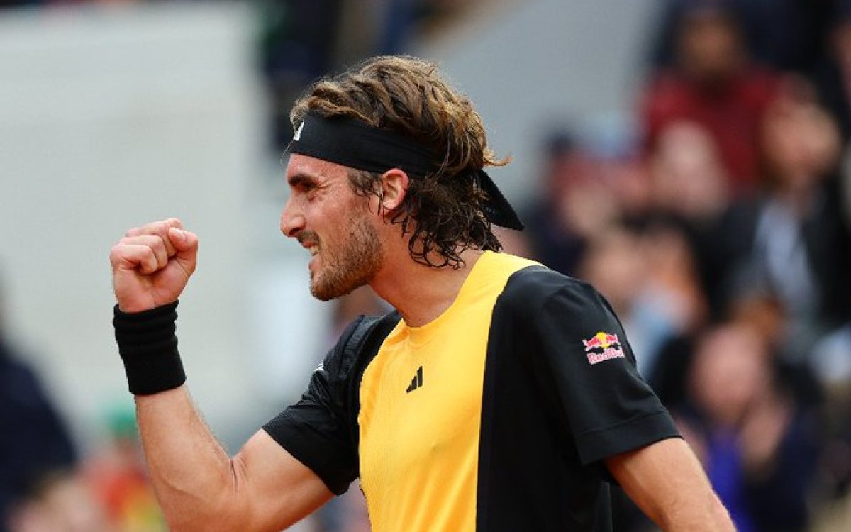 French Open: Tsitsipas Quells Altmaier Fightback To Reach Third Round