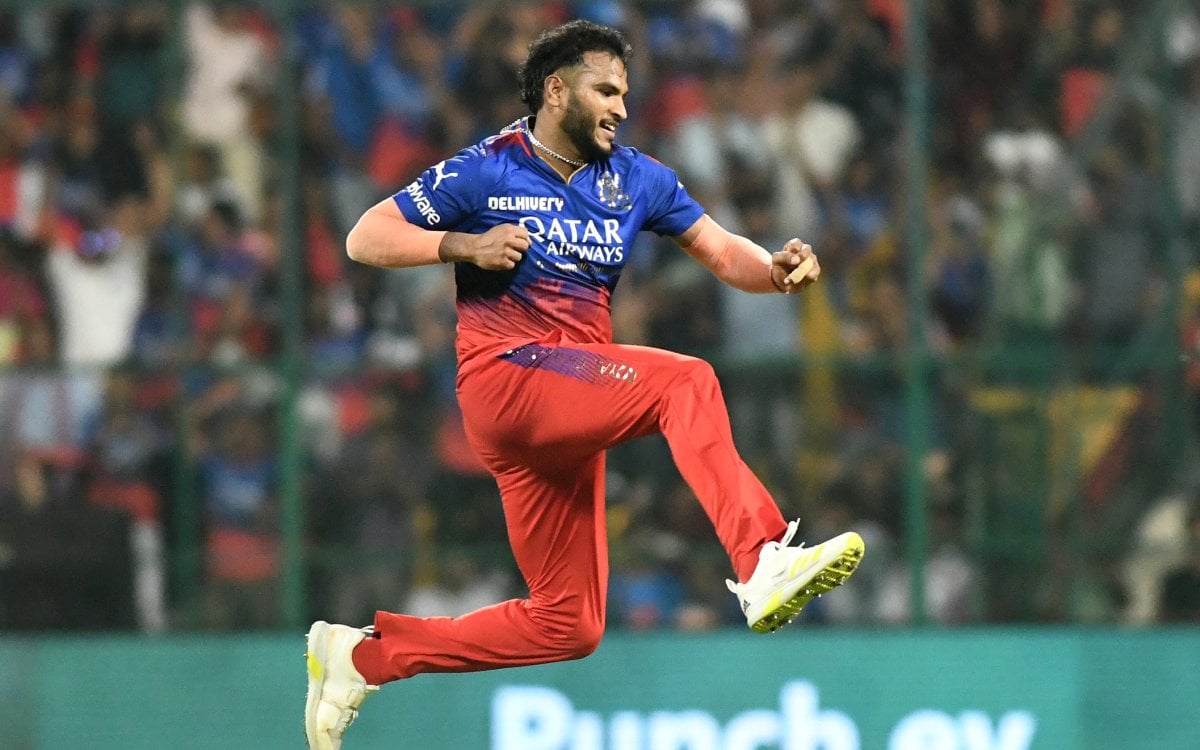 IPL 2024: Superb bowling by Dayal, Vyshak, Siraj sees RCB bowl out GT for 147