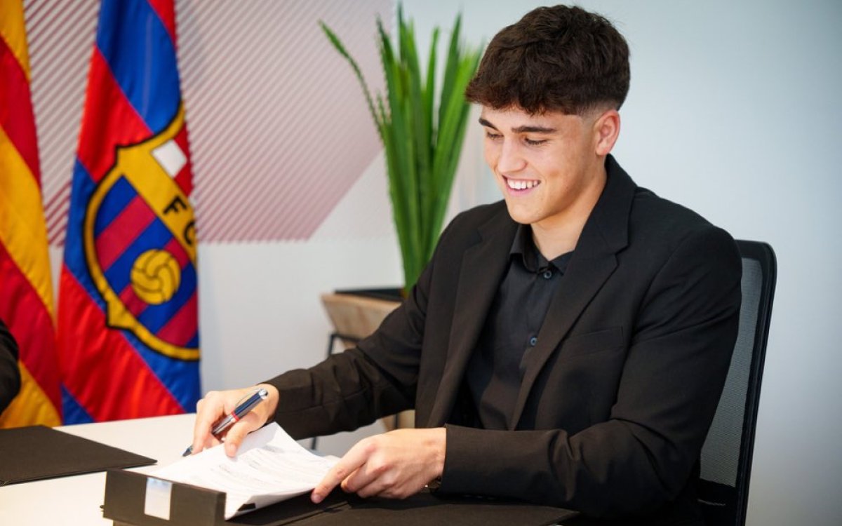 La Liga 2023-24: Teenage defender Pau Cubarsi signs new contract with FC Barcelona