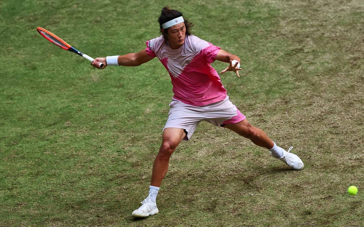 ATP Tour: China s Zhang Upsets Medvedev In Halle, Berrettini, Struff, Eubanks Too Reach Quarters