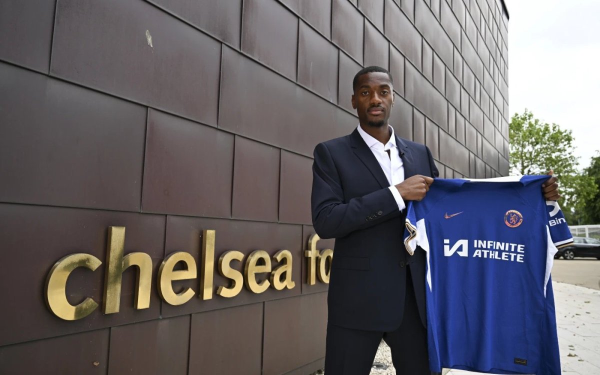 Chelsea Sign Defender Tosin Adarabioyo On A Four-year Deal From Fulham