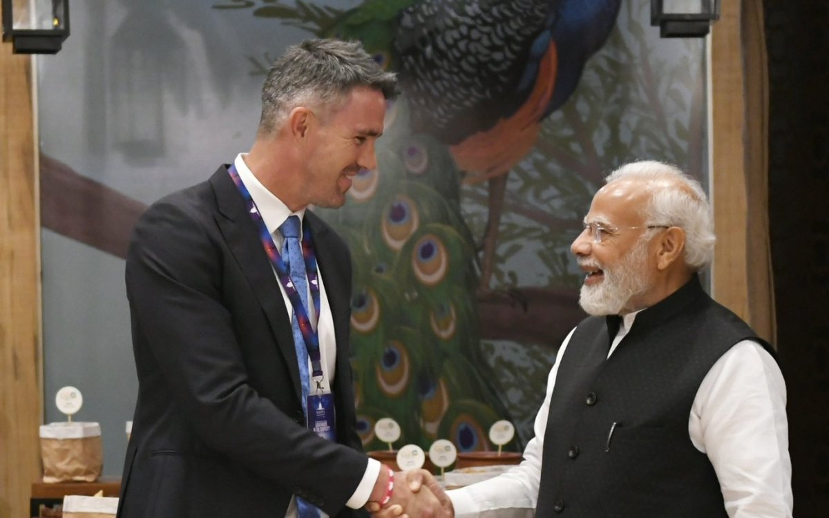 Kevin Pietersen congratulates PM Modi with post in Hindi  for bagging third term