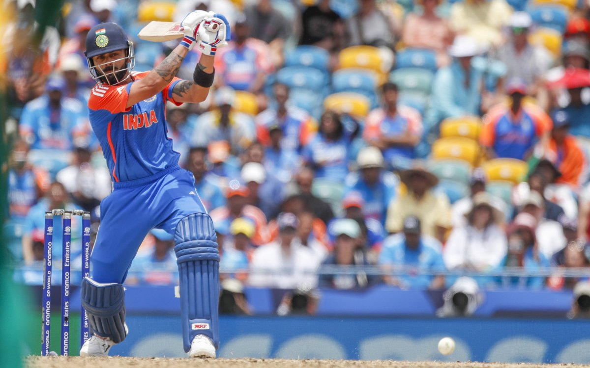 T20 World Cup: Kohli top scores with 76 as India post 176/7 against South Africa