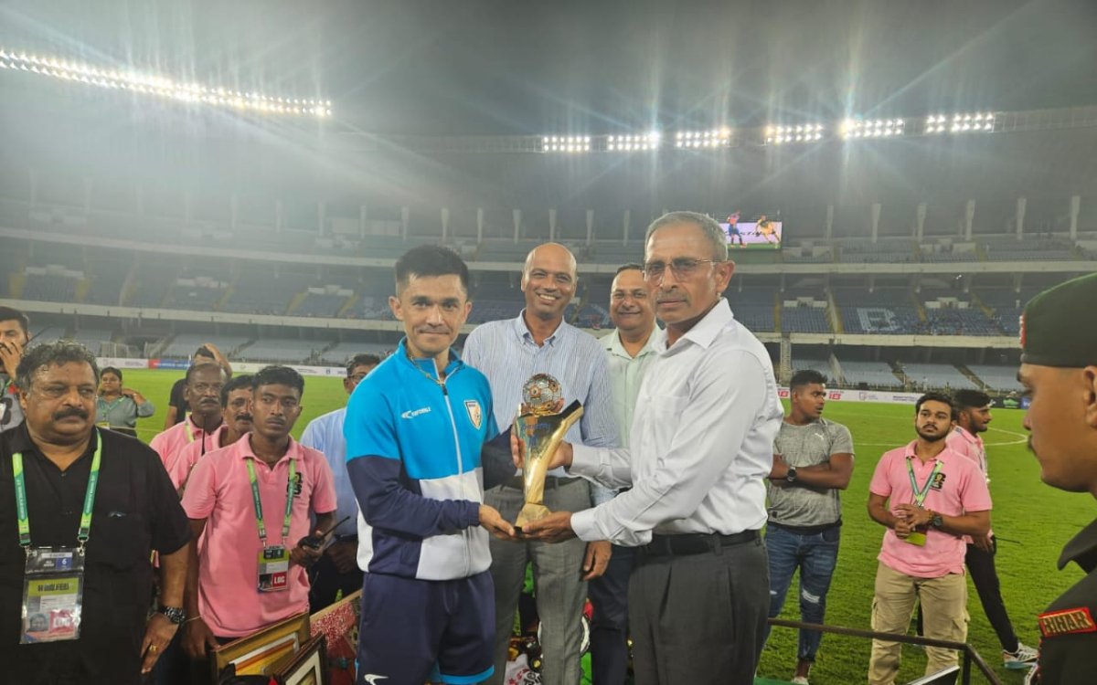 Tendulkar Praises Sunil Chhetri, India Skipper Felicitated By Eastern Command Of Indian Army;